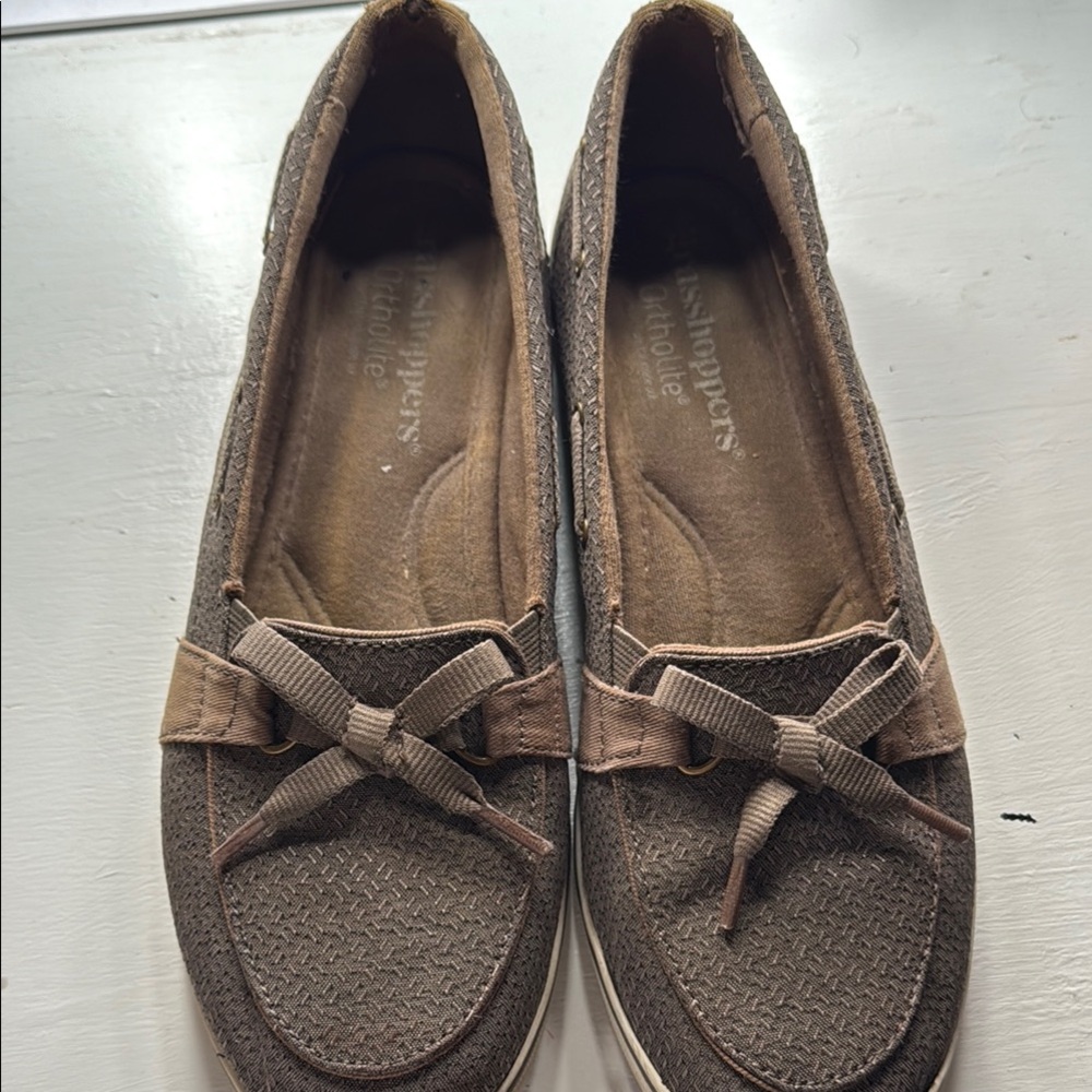 Grasshoppers Brown Loafers with Decorative Bow